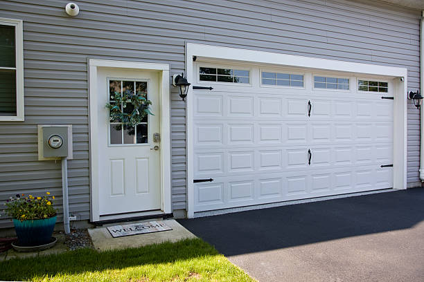 24/7 Emergency Garage Door Panel Replacement experts in Gantt, SC